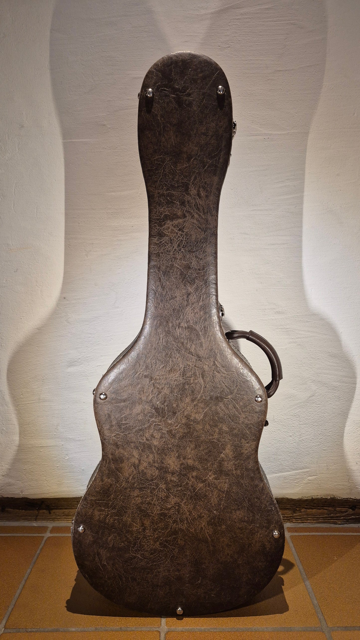 Koffer für klassische (und OM) Gitarren