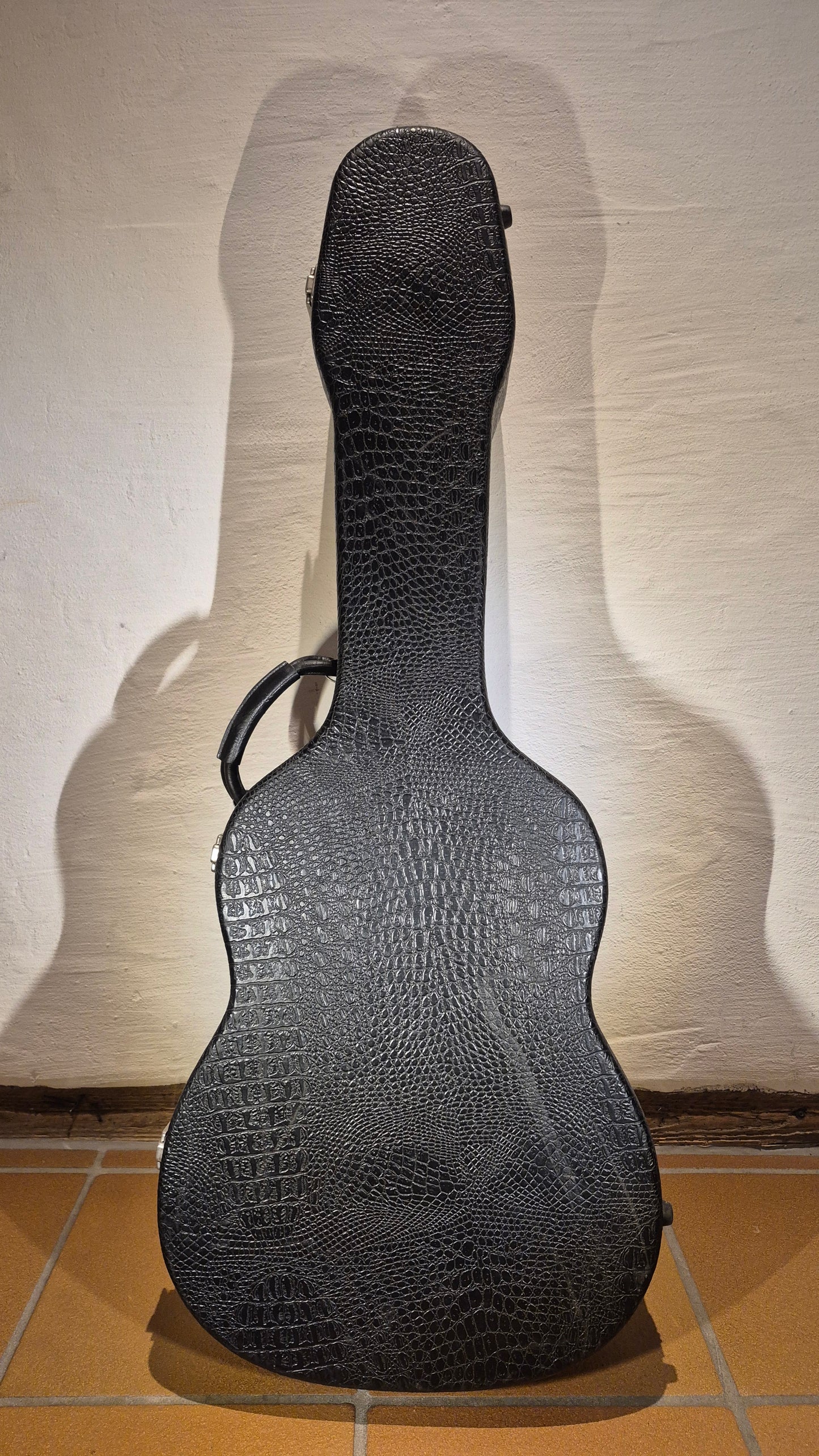 Koffer für klassische (und OM) Gitarren