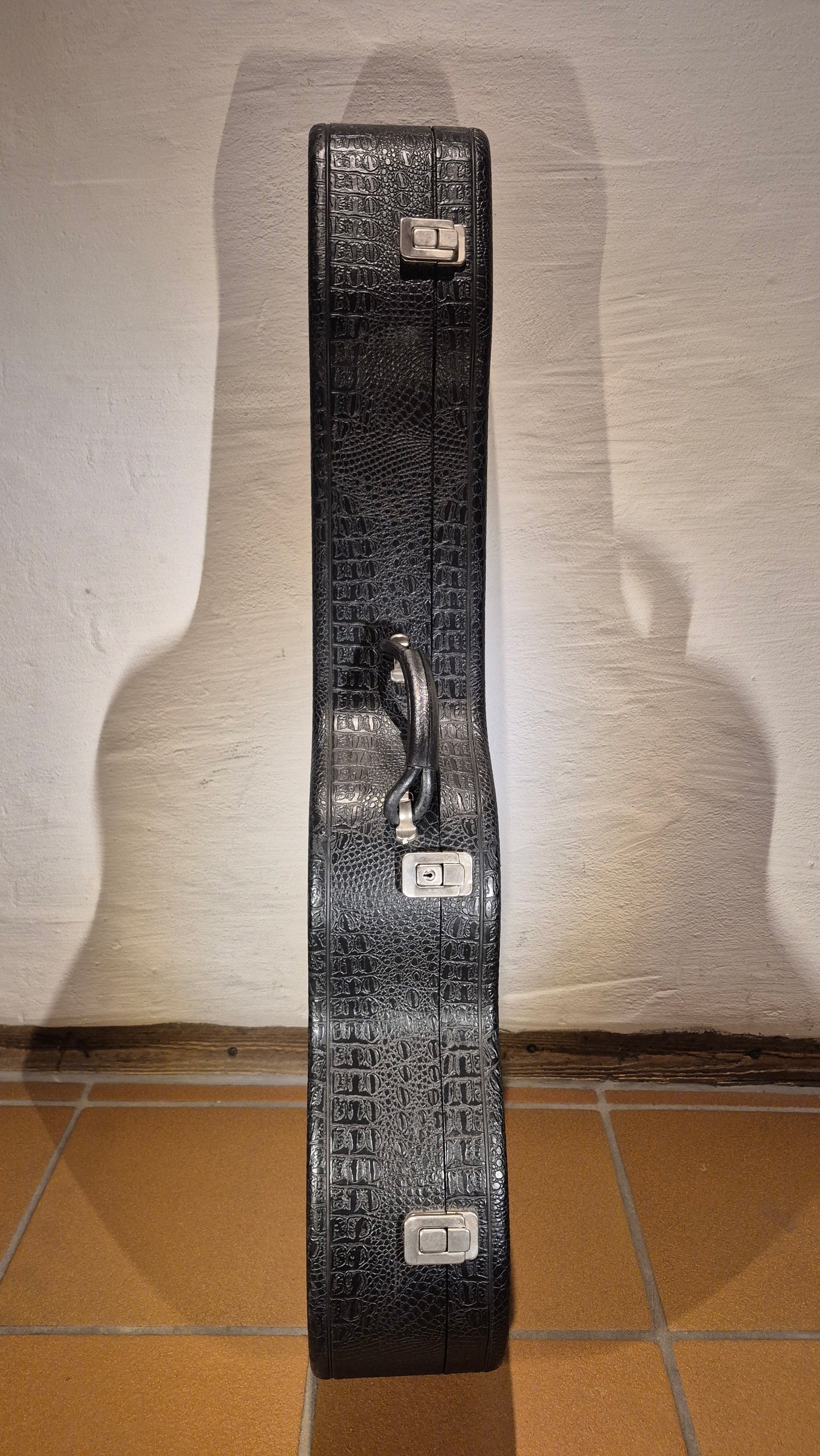 Koffer für klassische (und OM) Gitarren