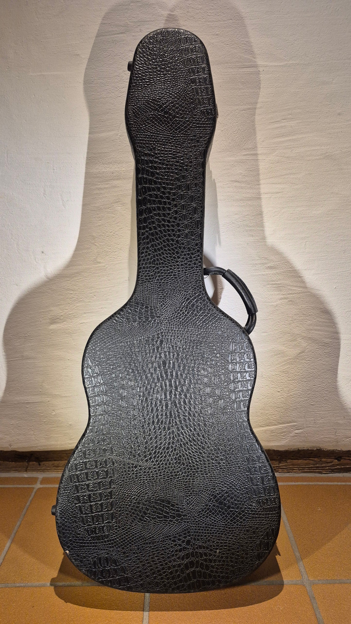 Koffer für klassische (und OM) Gitarren
