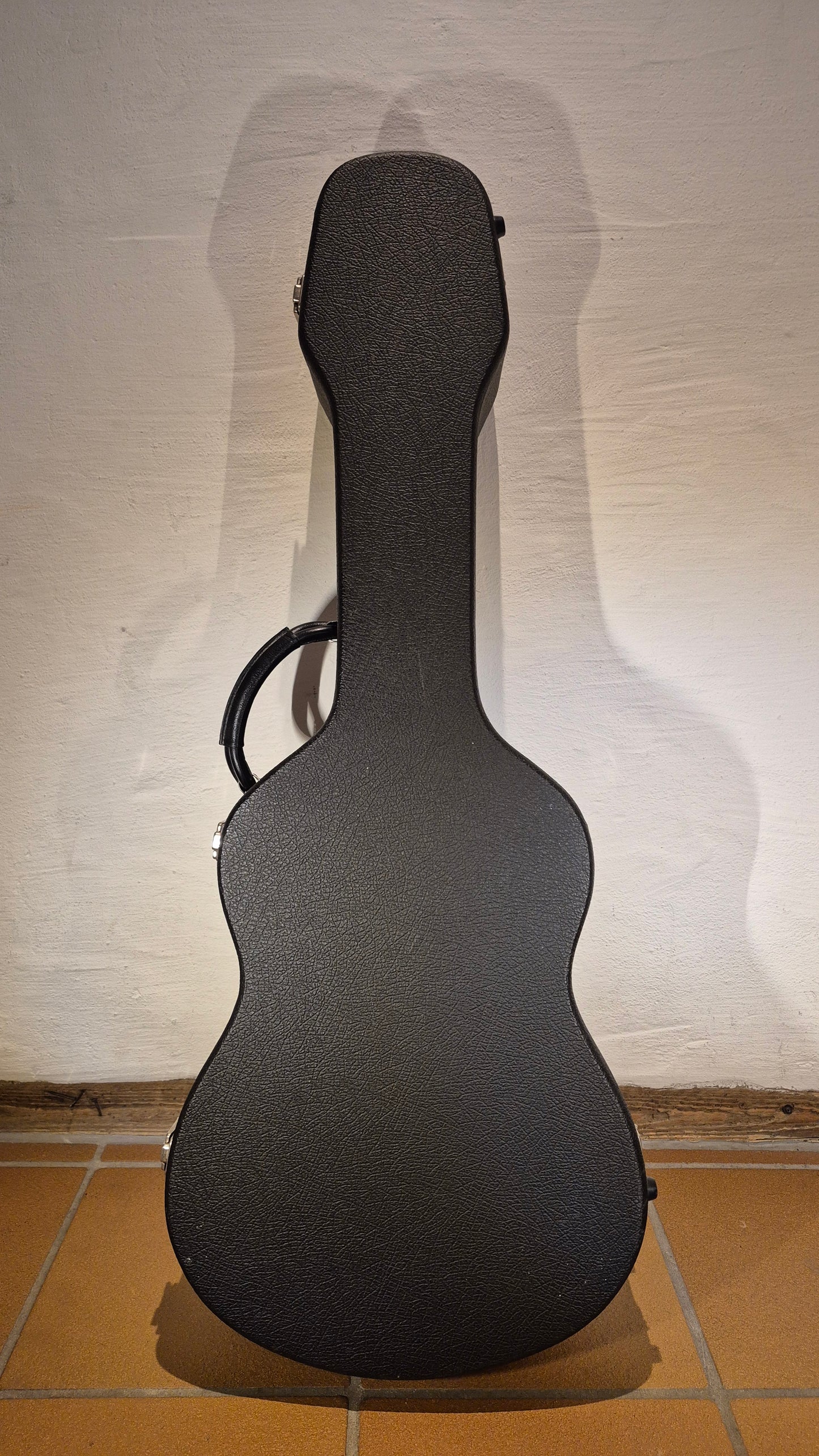 Koffer für klassische (und OM) Gitarren