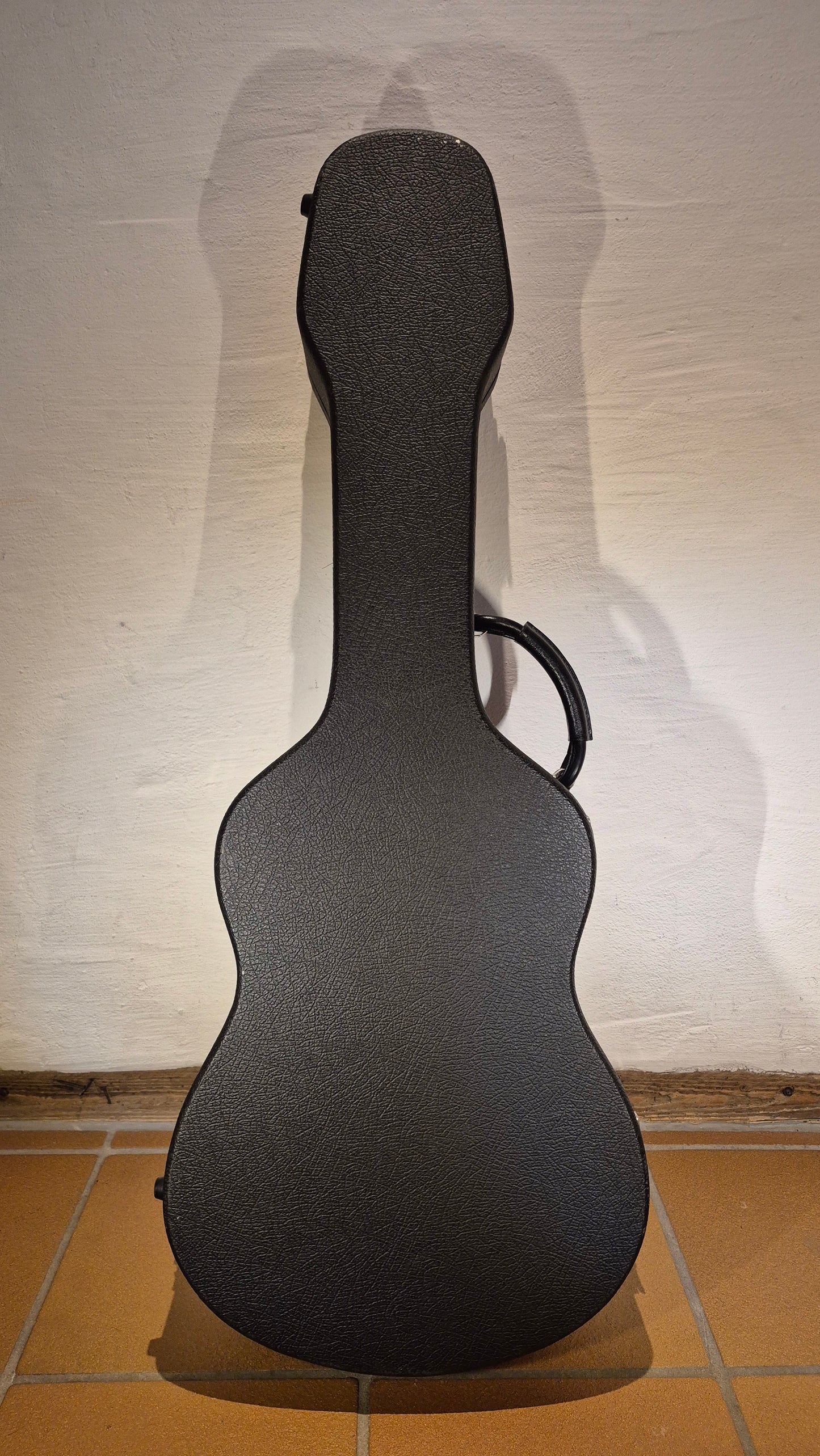 Koffer für klassische (und OM) Gitarren