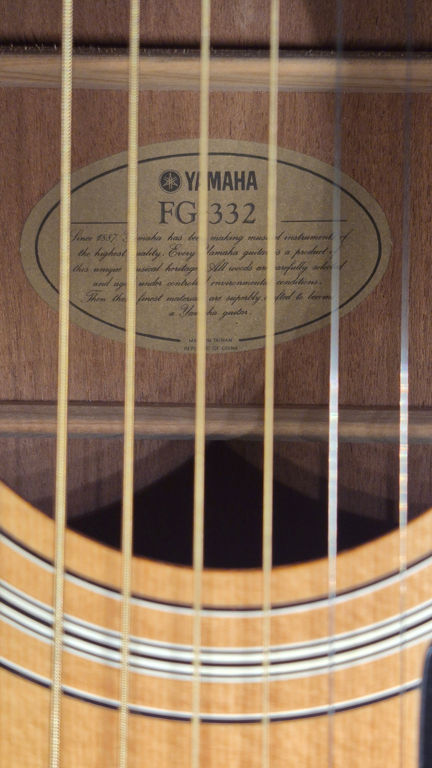 Yamaha FG-332 1977 - 1981