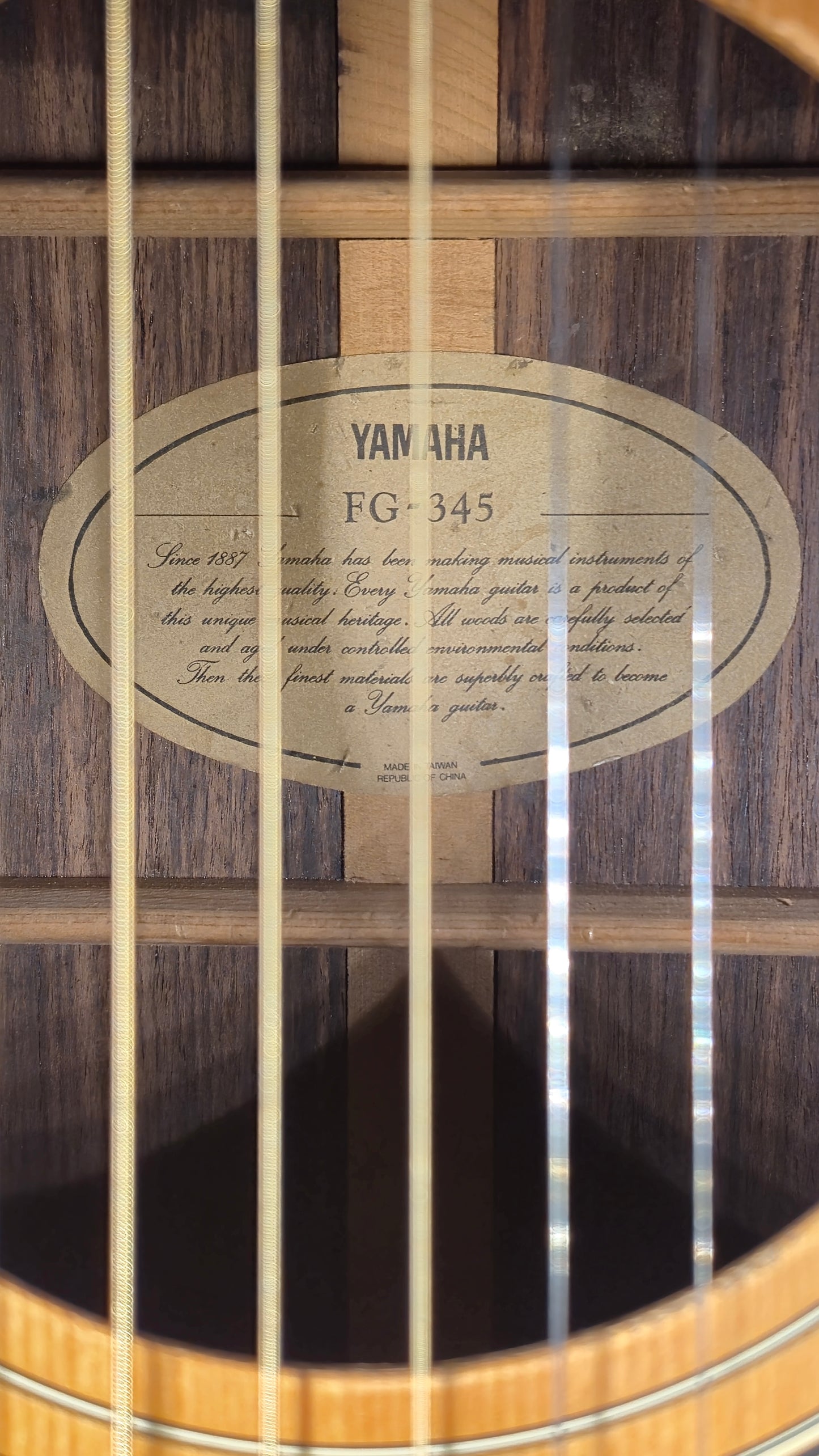 Yamaha FG-345