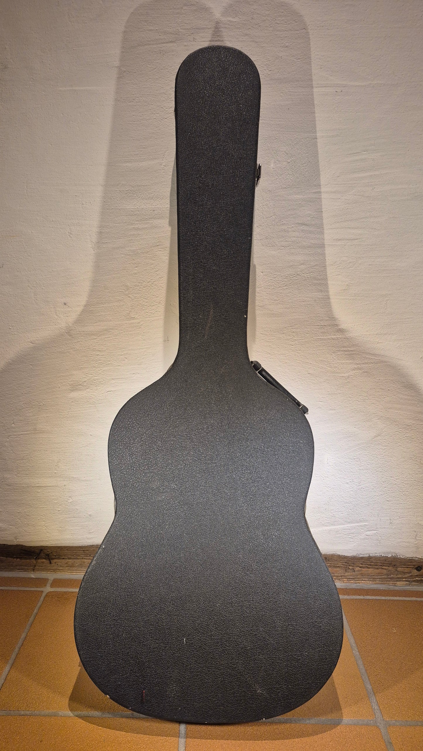 Koffer für klassische (und OM) Gitarren
